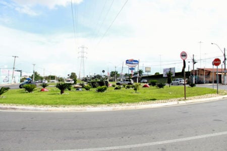 Obra na Avenida da Emancipação passa por vistoria da Prefeitura