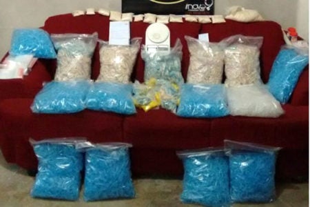 Policia desmantela refinaria de drogas no Amanda