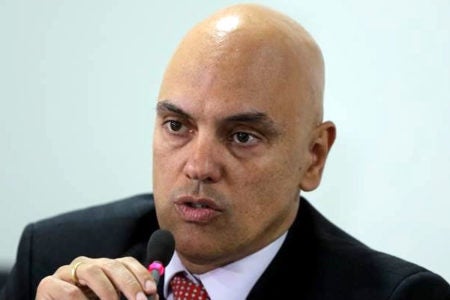 Indicação de Moraes ao STF indica retrocesso democrático no país