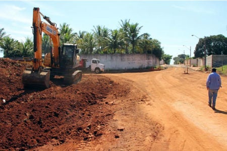 Prefeitura retoma obras de asfalto na região da Taquara Branca