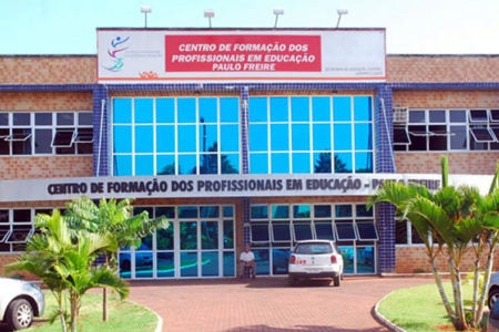 Prefeitura reúne profissionais da Educação para discutir Escola em Tempo Integral