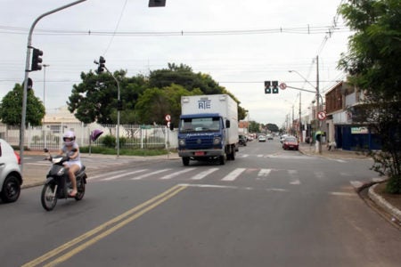 Prefeitura alerta para alterações no trânsito na região do Jd. Rosolen no domingo de Carnaval (26)