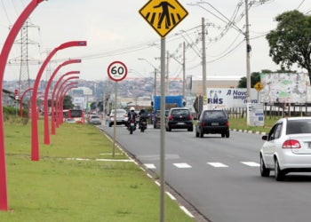 Atenção com o trânsito neste domingo na Av. da Emancipação