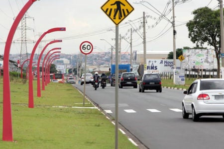 Atenção com o trânsito neste domingo na Av. da Emancipação