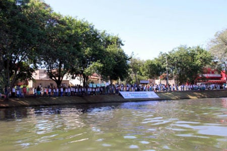 População “abraça” lagoas do Jd. Amanda no Dia Mundial da Água