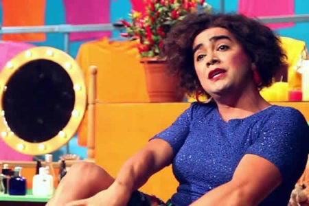 Lindsay Paulino apresenta “Rose, a doméstica do Brasil” no Theatro de Paulínia