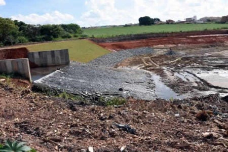 Prefeitura agiliza escavação dos reservatórios do Parque Santa Fé