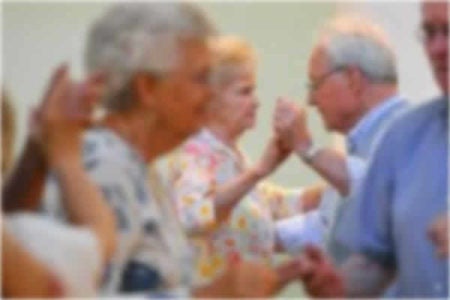 Prefeitura oferece cursos gratuitos de dança de salão e violino para Terceira Idade