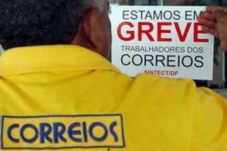 Funcionários dos Correios entram em greve por tempo indeterminado