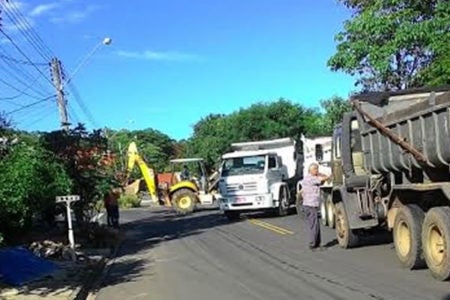 Prefeitura inicia mutirão de limpeza na região do São Sebastião