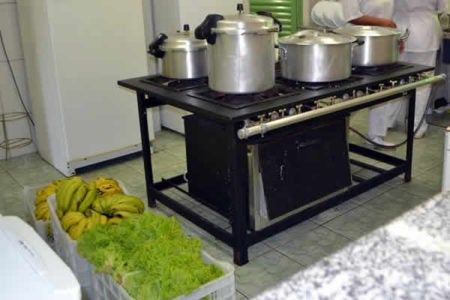 Prefeitura ampliará quantidade de frutas, verduras e legumes servidos na merenda escolar