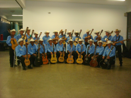 Concerto Show com Banda e Orquestra de Viola se apresenta neste domingo
