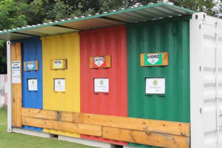 Prefeitura orienta uso correto de contêineres de coleta seletiva