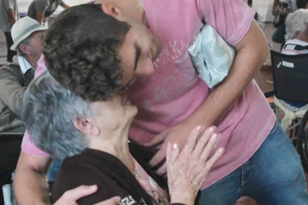 Adolescentes da Assembleia de Deus promove campanha de arrecadação de Kits de Higiene para o lar dos Velhinhos