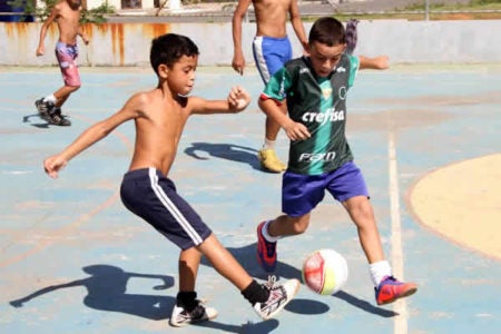 Projeto Águia participa de clip de Rap do Grupo Klandestinos