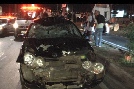 Motorista avança sinal e atinge motociclista na Av. Santana