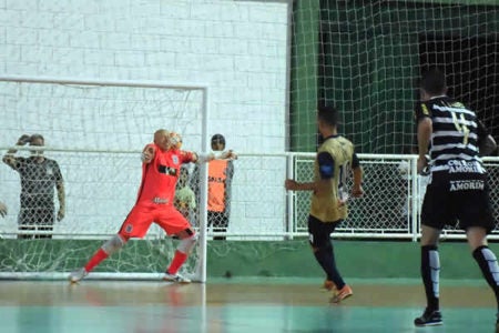 Hortolândia Futsal X Corinthians levam 3 mil pessoas ao Victor Savala