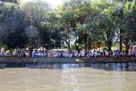 Prefeitura promove ação da Agenda Verde na lagoa do Jd. Amanda