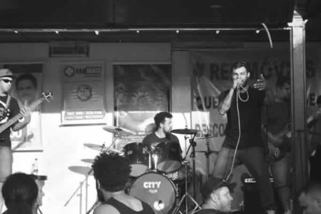 Banda Lo Caos 333 puxa “Fora Temer” no 1º Rock’n Rua em Hortolândia