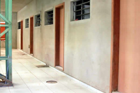 Prefeitura conclui piso do vestiário no Centro Poliesportivo