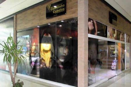 Claudinho Cabelos participa da promoção Natal Fora de Época, do Shopping Hortolândia