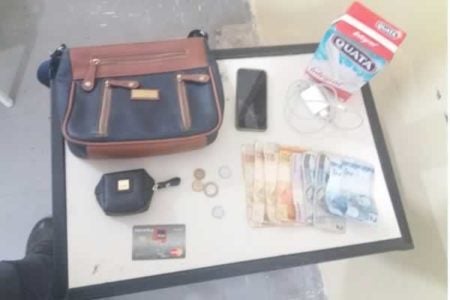Policia captura homem que roubou pertences e carro de mulher no Centro
