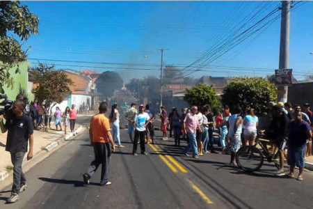 Manifestação no Santa Esmeralda pede por mais segurança