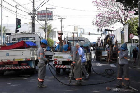 Obra de modernização da rua Luiz Camilo terá operários 24h por dia