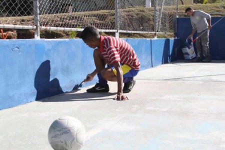 Prefeitura revitaliza praças com apoio da comunidade