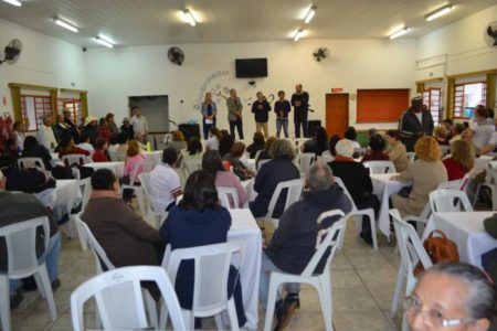 Prefeito convida idosos a serem embaixadores do Programa Viva Mais