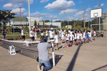 Projeto Tênis para Todos tem vagas disponíveis