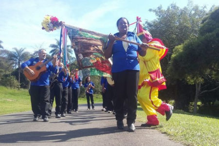 Grupos da Cultura Caipira fazem apresentação para comemorar Folclore