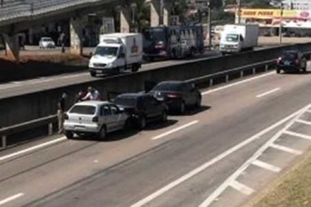 Congestionamento e acidentes na SP-101