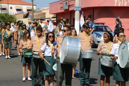 Desfile de Sete de Setembro percorreu as ruas do Parque Ortolândia