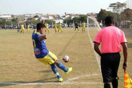 Quartas-de-final do Campeonato Amador de futebol mostram equilíbrio entre as equipes