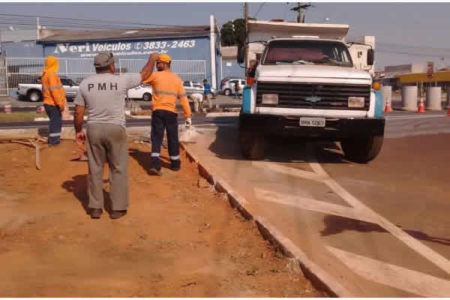 Prefeitura constrói passagem de pedestres na Emancipação