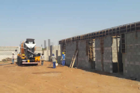Obra no Centro de Iniciação ao Esporte avança com concretagem de vigas