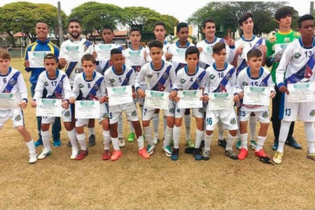 Canarinho é campeão da etapa regional do Rosolen da 1° Hortocopa de futebol craque cidadão sub 14.