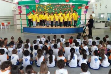 EMS leva apresentação musical do Projeto Guri à EMEI Emiliano Sanchez, em Hortolândia, em comemoração ao Dia das Crianças