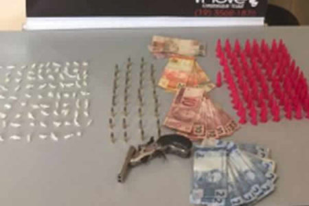 Policia prende homens com drogas e arma no Jardim Primaveira