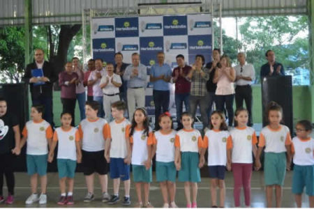 Prefeitura implanta tempo integral em mais 5 escolas da rede municipal