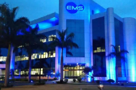 Policia acompanhou manifestação de trabalhadores da EMS