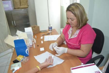 Campanha contra Aids inicia com oferta de teste rápido gratuito																		Destaque