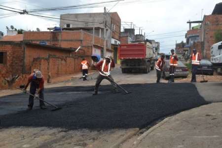 Prefeitura conclui recuperação do asfalto no Recanto do Sol