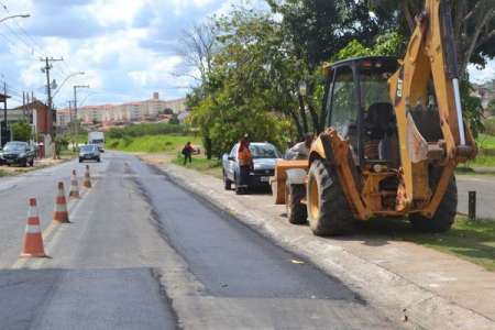 Prefeitura realiza Operação Tapa Buraco na Estrada da Granja