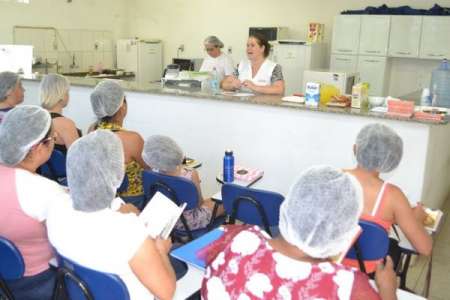 Ainda há vagas para cursos gratuitos de sobremesas e receitas de Natal																		Destaque