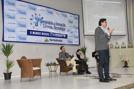 Vencedor do Prêmio Professor Escritor será conhecido dia 28