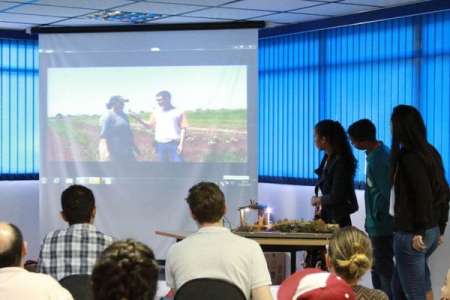 Escolas municipais recebem prêmio por projetos ambientais