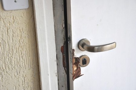 Ladrão ‘faz a limpa’ em casa no Jardim do Lago