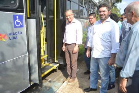 Transporte municipal recebe ônibus mais novos e com novo visual																		Destaque